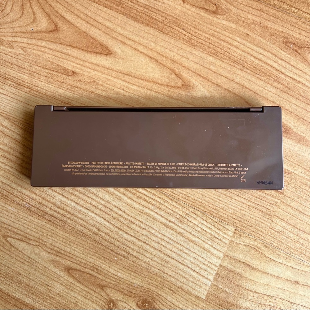 Urban Decay Naked Wild West Eyeshadow Pallete - Picture 4 of 4